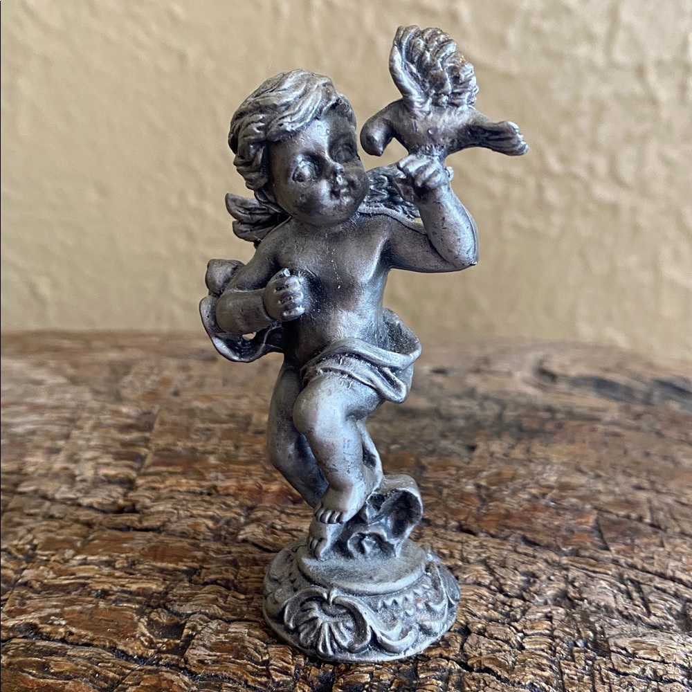 🩶Vintage🩶Pewter Angel Cherub Cupid Holding Dove